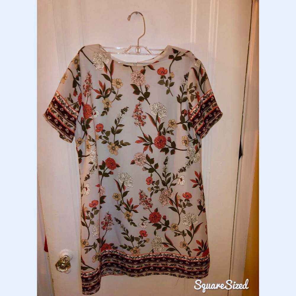 Cute flowery summer tunic dress